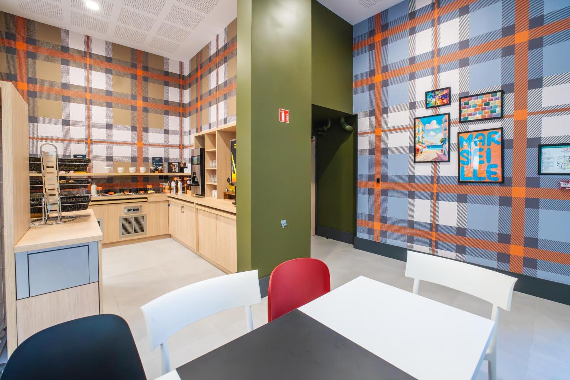 Easyhotel Marseille Euromed المظهر الخارجي الصورة