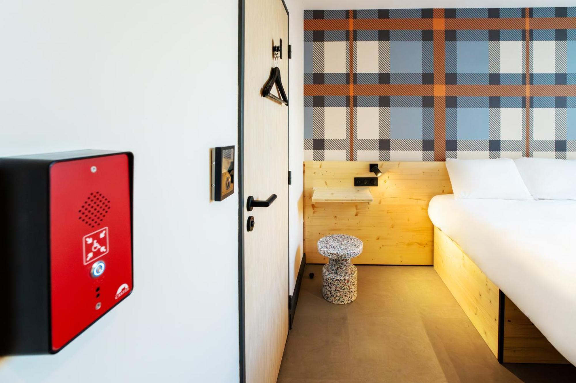 Easyhotel Marseille Euromed المظهر الخارجي الصورة